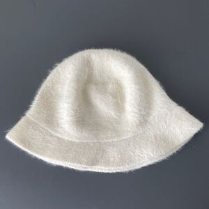 Etmar New York Fuzzy Angora blend White Bucket Hat OS Winter Casual Street